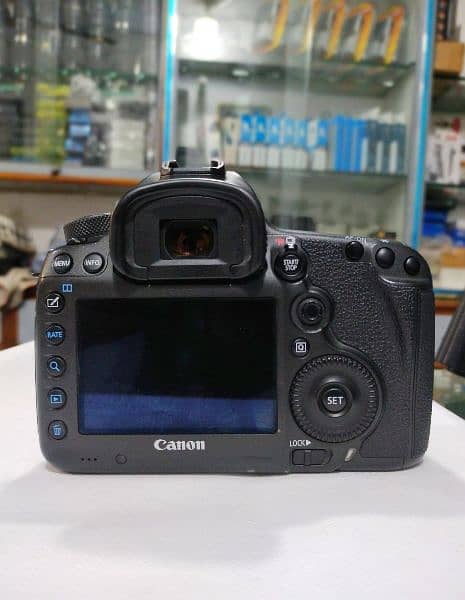 Canon 5Ds Full Frame Body 50.6 MP 1