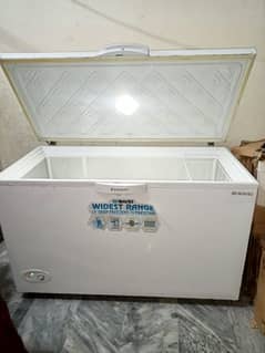 Waves.  freezer new condition urgent sale. 03288074461