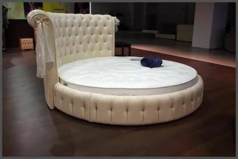 Round king size bed made in total wood 4