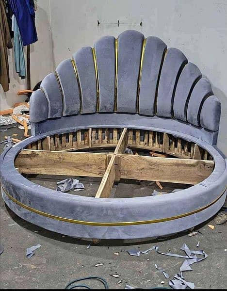 Round king size bed made in total wood 5