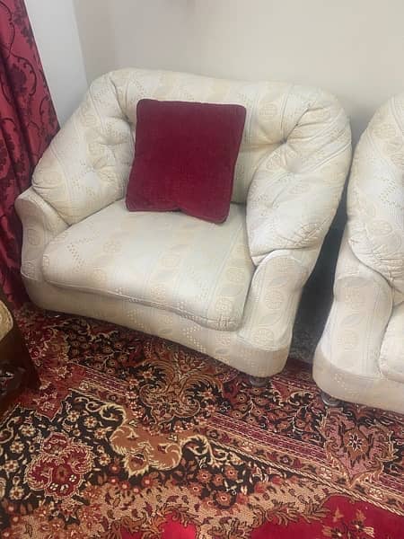 5 Seater Sofa Set very less used. 1