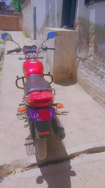 hamaha 2020 model condition 10by9 colour red 4