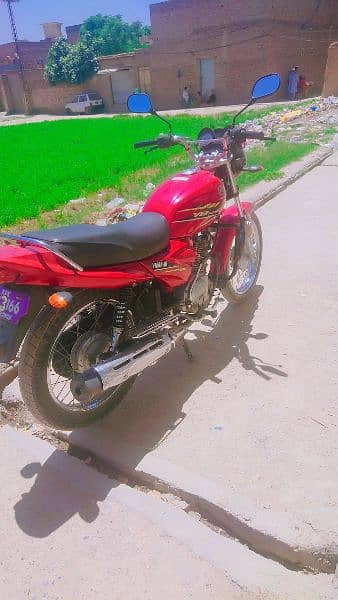 hamaha 2020 model condition 10by9 colour red 5