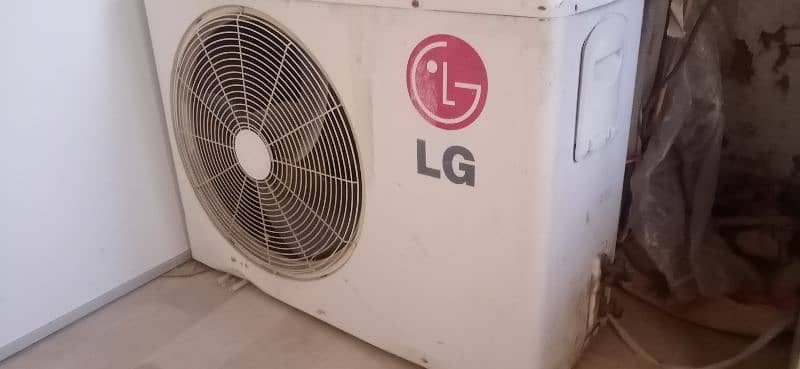 LG 1.5 ton 1