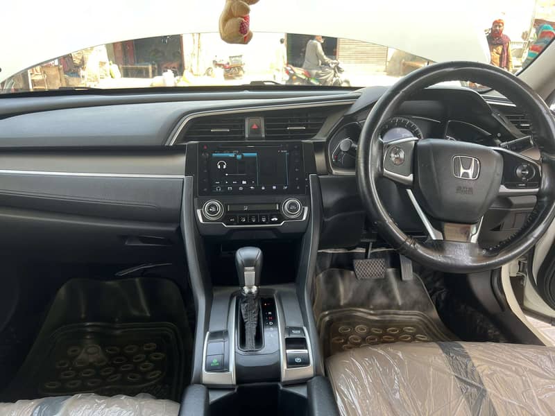 Honda Civic Oriel 2018 4