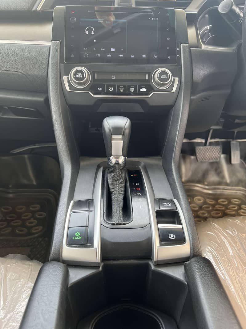 Honda Civic Oriel 2018 19