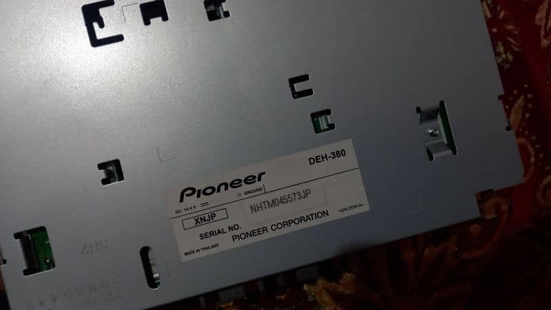 Pioneer DEH-380 Car Audio CD Player 3