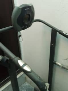Treadmill Machine For Sale In Good Condition 0