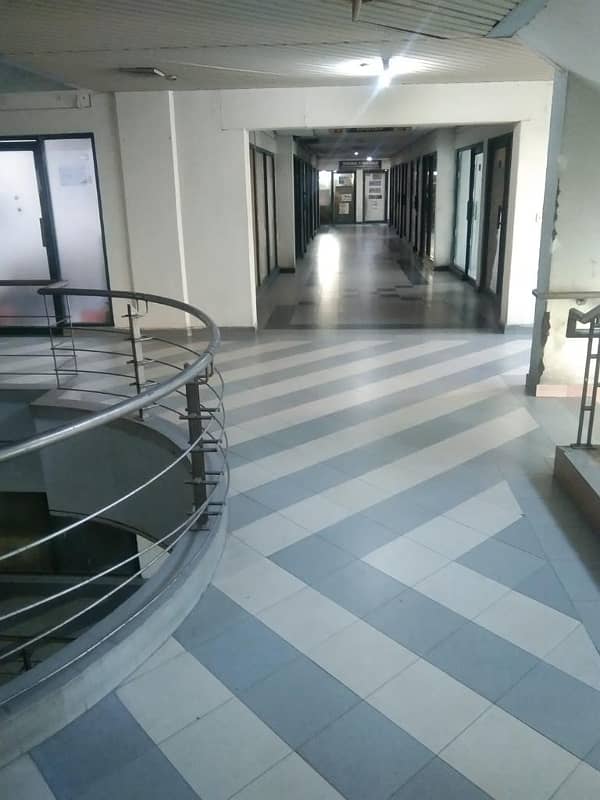 141 Square Feet Office Ideally Situated In Main Boulevard Gulberg 1