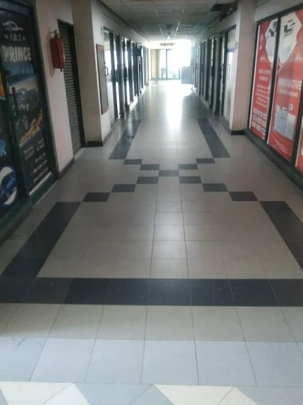 141 Square Feet Office Ideally Situated In Main Boulevard Gulberg 9