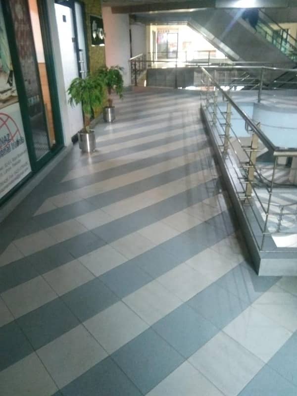 500 Square Feet Office For Rent At Main Boulevard Gulberg, Lahore 10
