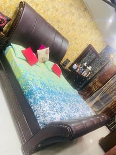 king size bedrooms set without matress with good condition