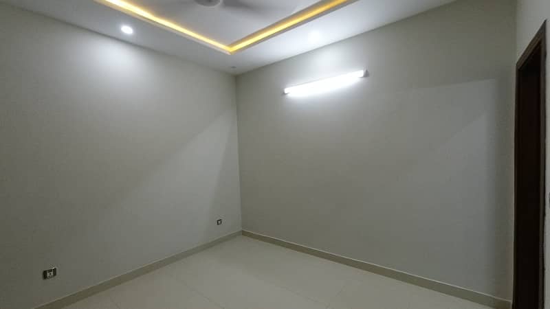 Perfect Prime Location 7 Marla House In Bahria Town Phase 8 - Abu Bakar Block For rent 13