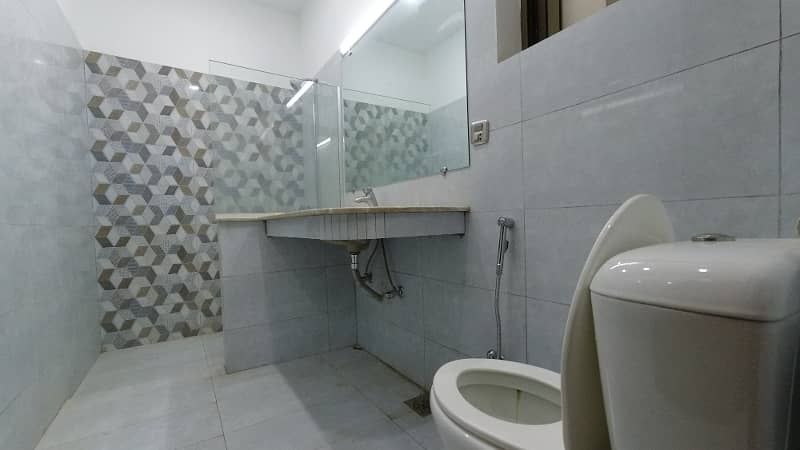 Perfect Prime Location 7 Marla House In Bahria Town Phase 8 - Abu Bakar Block For rent 15