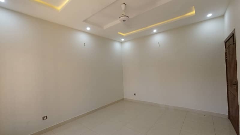 Perfect Prime Location 7 Marla House In Bahria Town Phase 8 - Abu Bakar Block For rent 29
