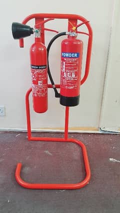 fire extingsher with stand