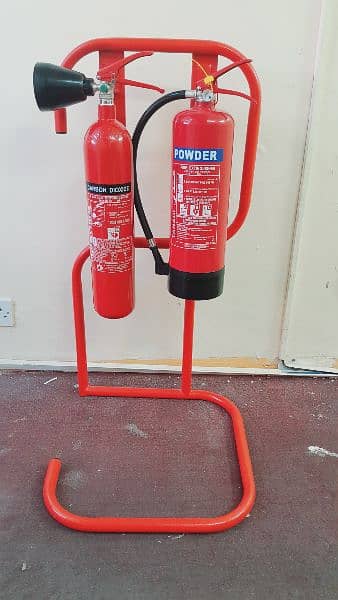 fire extingsher with stand 0