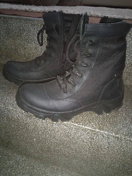 military/ hiking/ long boots 0