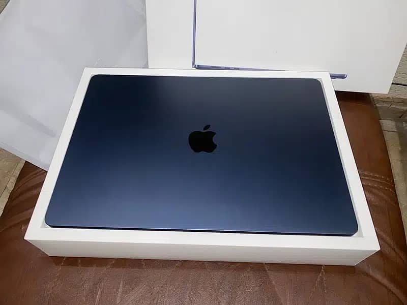 Apple Macbook Air 2022 M2 13.6" 8gb 512gb Midnight Blue 7