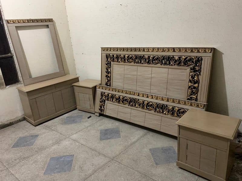 Double bed/wooden beds/bed set/factory rates/wooden bed/side table 2