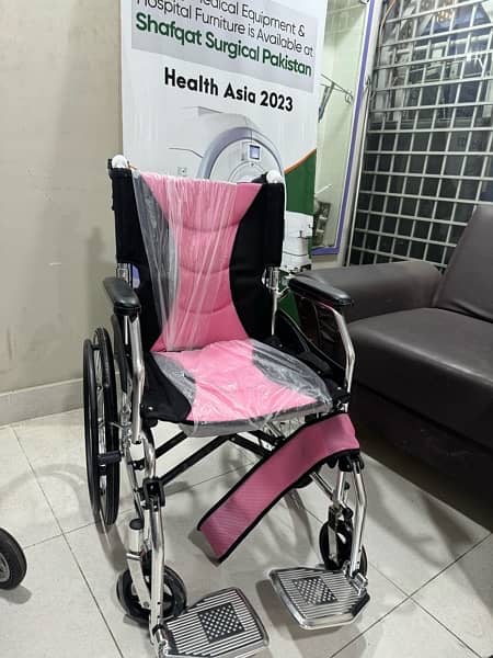 Hajj New Wheelchair Foldable Light Weight / Quality Wheel Chair 100 kg 3