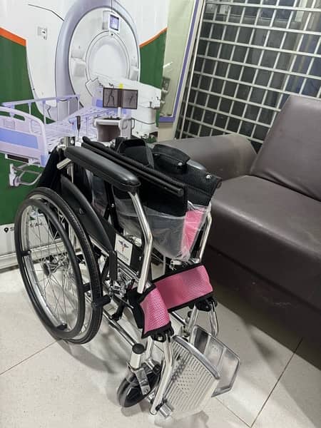 Hajj New Wheelchair Foldable Light Weight / Quality Wheel Chair 100 kg 5