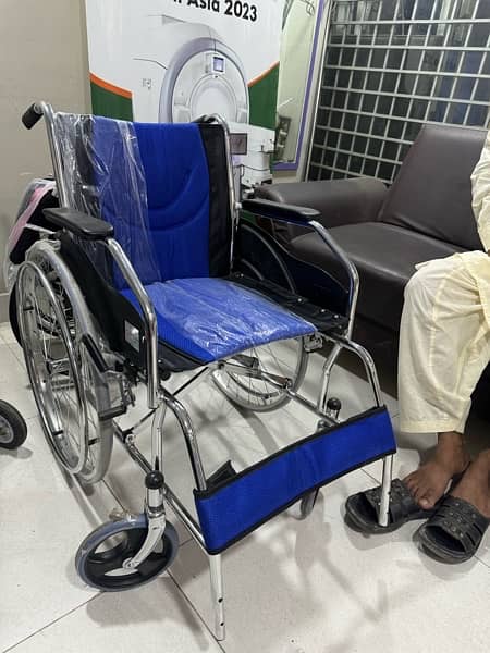 Hajj New Wheelchair Foldable Light Weight / Quality Wheel Chair 100 kg 7