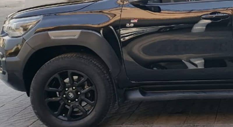 Toyota Hilux 2021 3