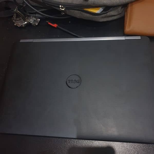 Dell latitude e7270 laptop 8