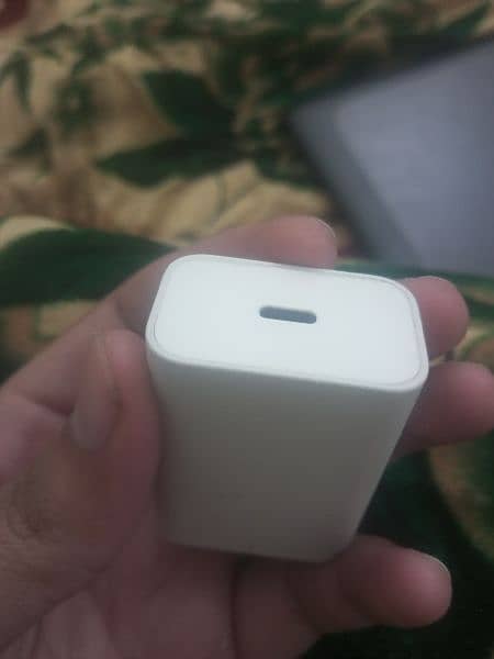 Apple pd charger 18watt (genuine) 1