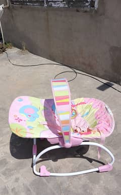 Baby bouncer chair