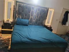 double bed king size with 2 side table