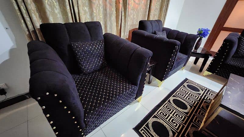 Black and Gold 5 seater Sofa Set like new 2
