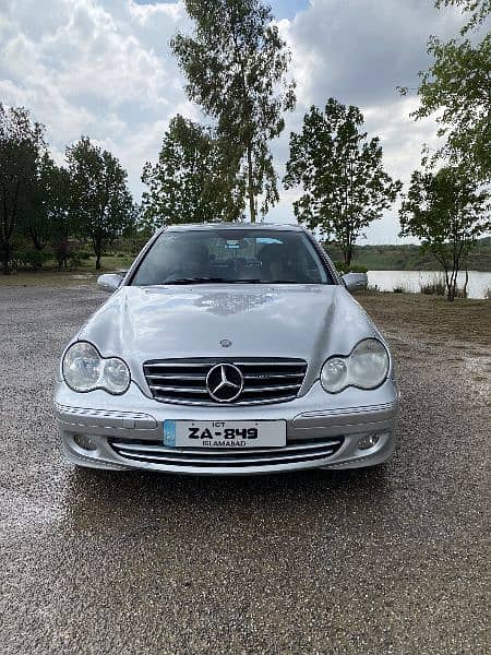 Mercedes C180 In Immaculate Condition 0