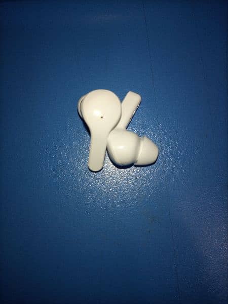 Airbuds wireless with stereo sound 3