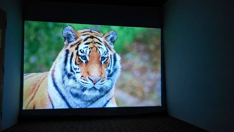 4k Smart Projectors with Best Prices COD All Over Pakistan 1