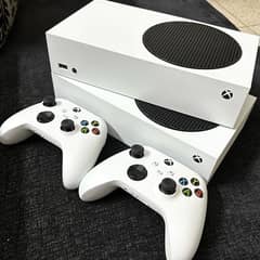 Xbox Series S (As good as NEW)