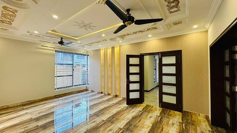 7 Marla Luxuries House For Sale In Jeewan City 2