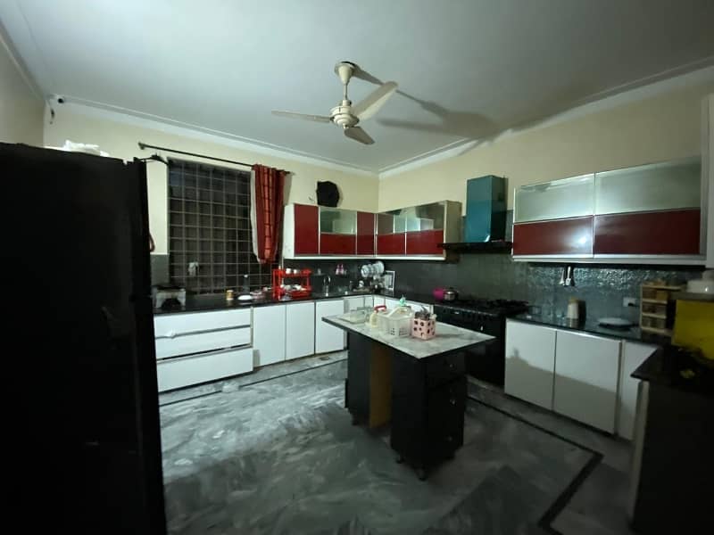 21 Marla House For Sale Alpha Society phase Canal Road Opposite Doctors Hospital 18