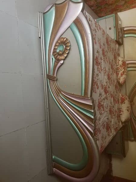 Deco Painted Bed 0