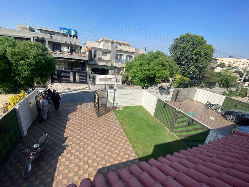 18 Marla Brand New House For Sale Near UMT Revenue Housing society Lahore 3