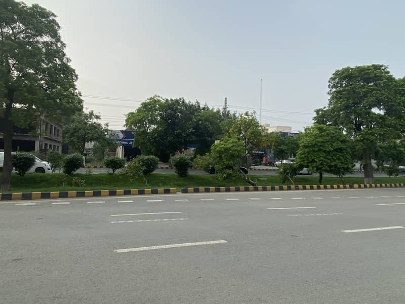 1 Kanal Permanent Commercial Building For Sale L Block Johar Town Lahore 2