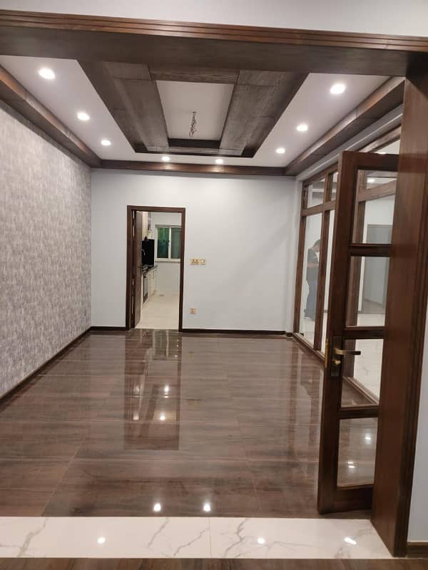 Facing Park 01 Kanal Full Renovation House Is Available For Sale 6