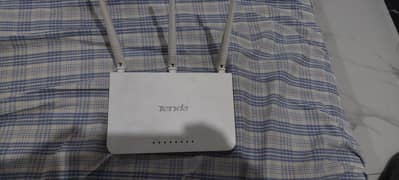 Tenda F3 router (Branded Used)