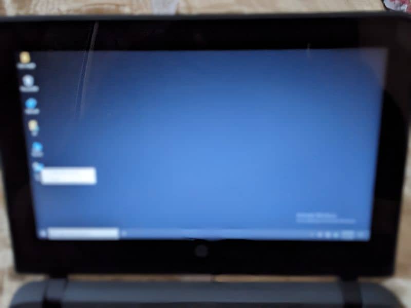 hp ProBook 11 g2 window 10 touch display 6