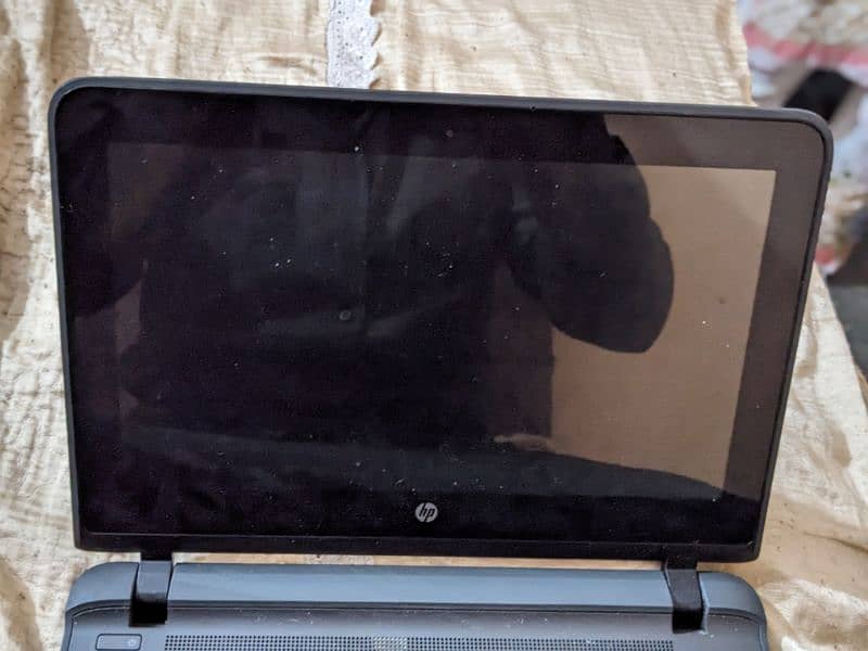 hp ProBook 11 g2 window 10 touch display 10