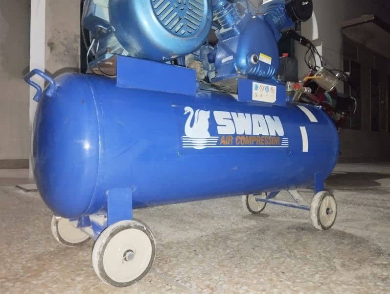 Compressor for sale in good condition 4
