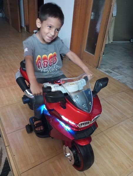 Kids Electric Scooters in new Condition 6