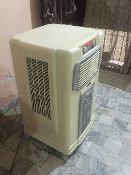 Room Air Cooler Available For Sale In Good Condition 1