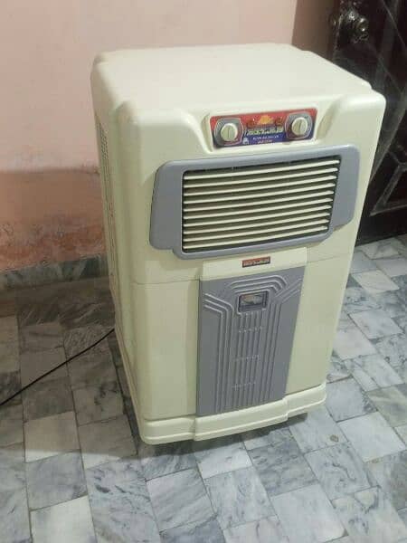 Room Air Cooler Available For Sale In Good Condition 2